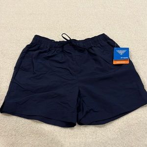 Columbia PFG omnishade shorts size small in Navy Blue, BNWT!